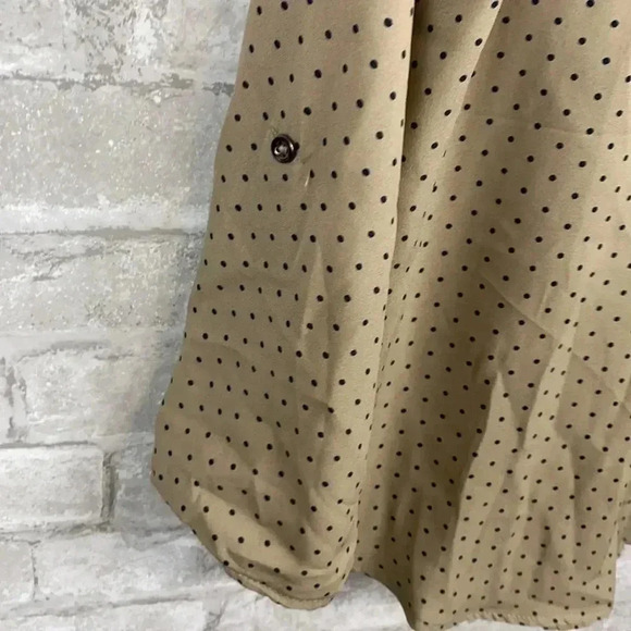 Lily White tan & navy polka dot shirt top blouse - Picture 7 of 10